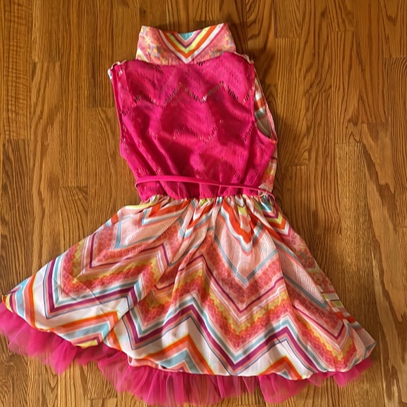 Collared Pink Dress with multi-colored pattern and Pink Belt Size 12 - Picture 7 of 7
